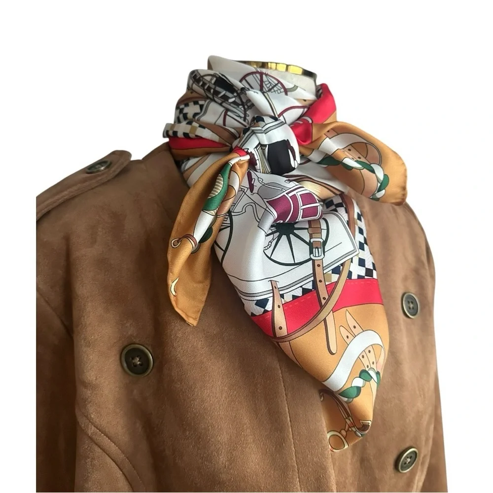 Hermès “Les Voitures Nouvelles” Silk Carré 90 Scarf Gold Brown Red Carriage - Picture 3 of 13